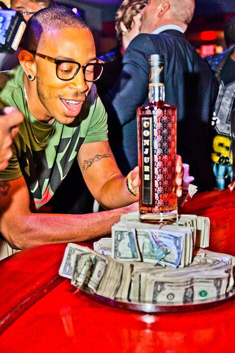 how to make money throwing parties at clubs