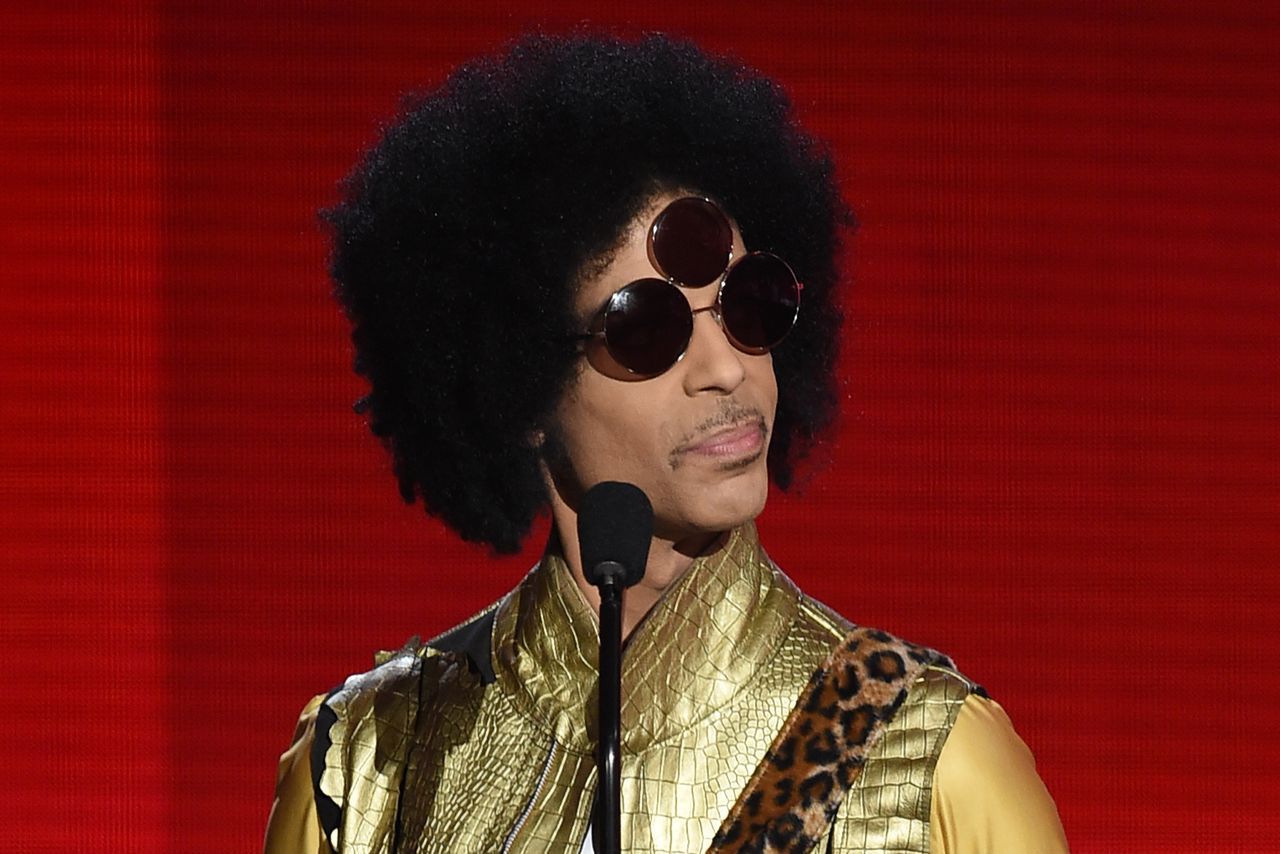 http://www.theverge.com/2016/4/21/11480332/prince-has-died-tmz-reports