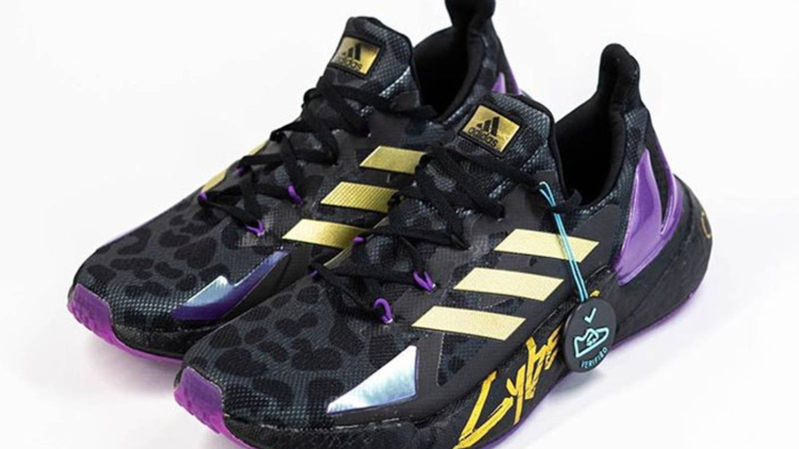 adidas gazelle silver green womens Comet Apex Cyberpunk