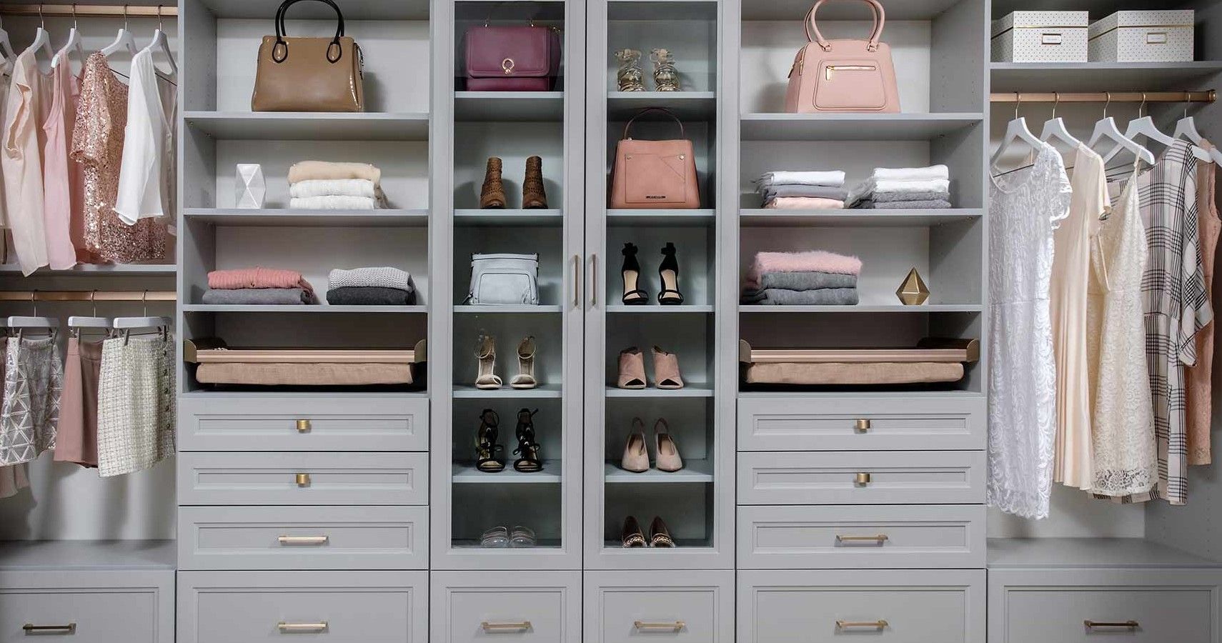 3点8,000円　celeb-closet Amazing and Luxurious Celebrity Closets | Fashion Design Weeks