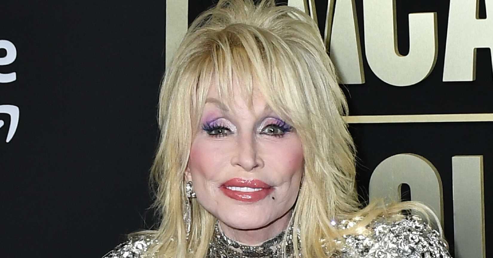 Is Dolly Parton Actually A Billionaire Or Is She Just Great At Keeping Secrets