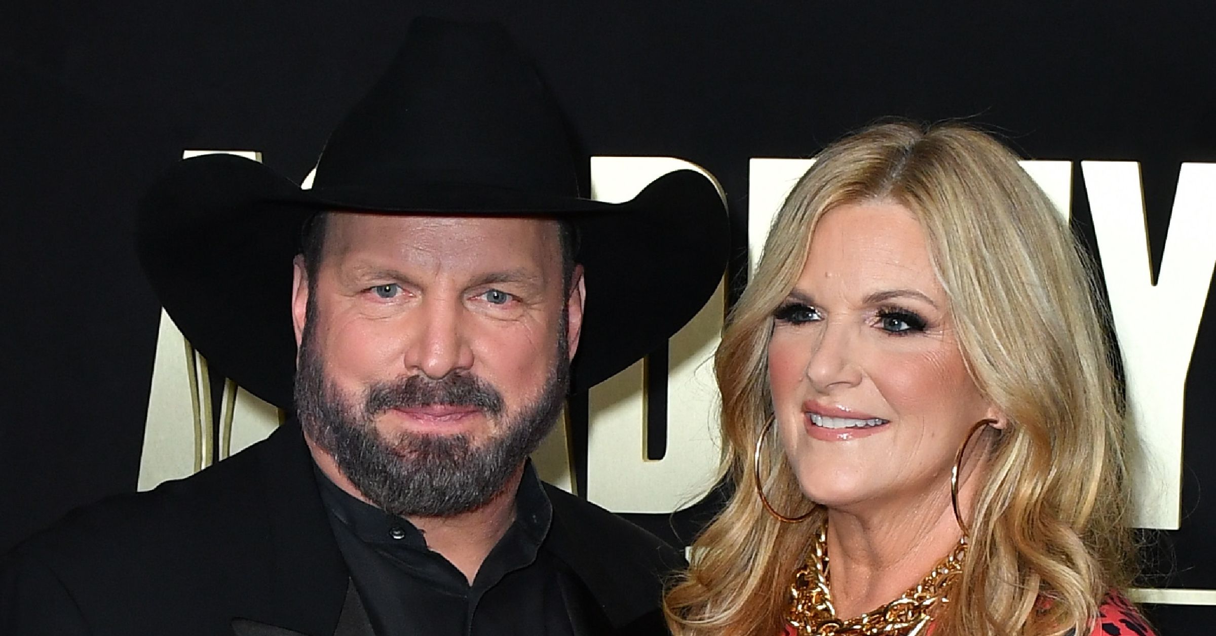 Garth Brooks and wife 