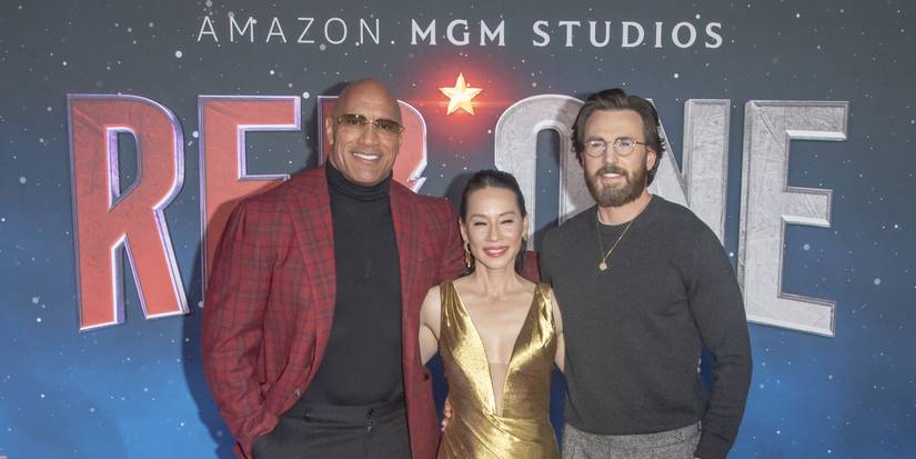 Chris Evans Praises Dwayne Johnson’s Generous $40K Donation to Red One ...