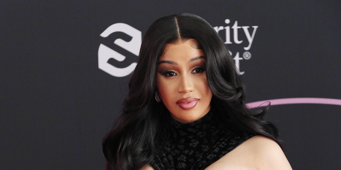 Taylor Swift's Net Worth Hits $1.6 Billion, Making Her The Richest ...