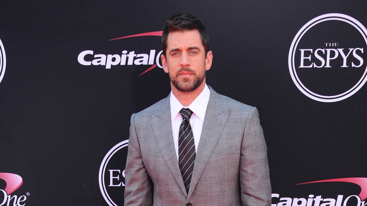 Aaron Rodgers Asks $3.7 Million For Wisconsin Mansion After Trade Move