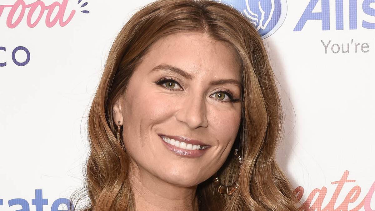 Genevieve Gorder Lists Her Manhattan Duplex For $4M After TV Transformation