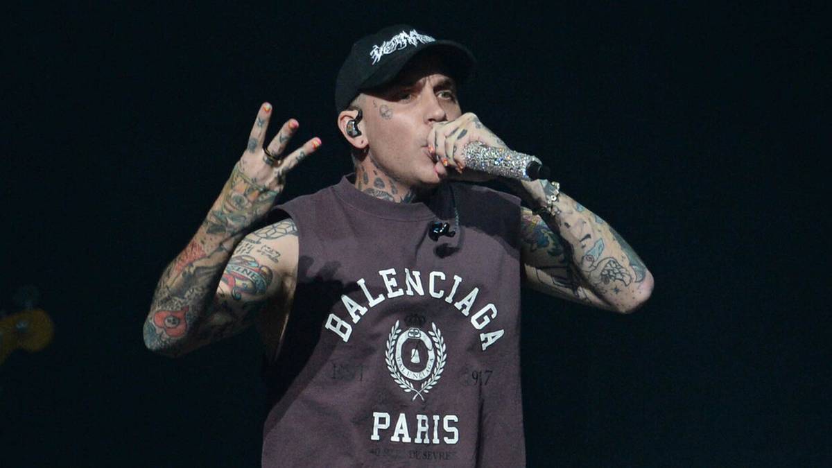 Blackbear Wants $10 Million For His Brooding Los Angeles Home