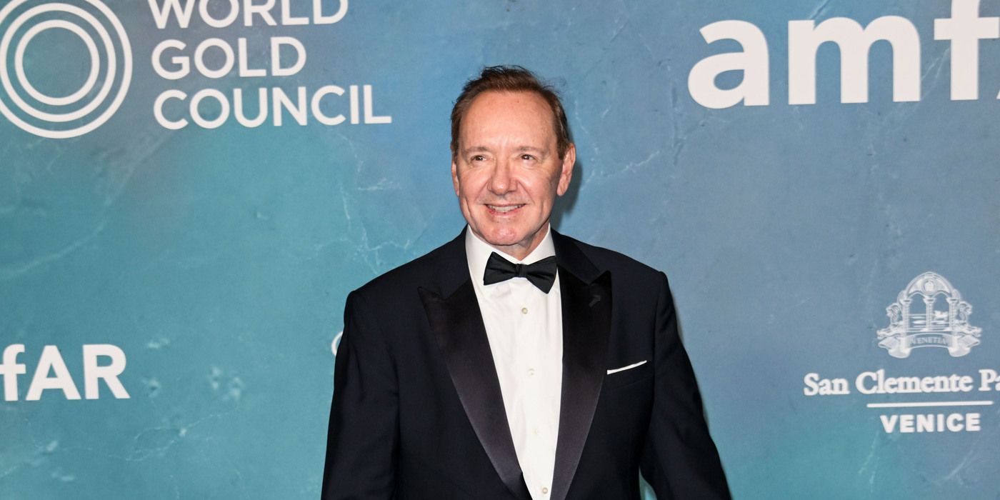 Kevin Spacey Disputes Medical Diagnosis In House Of Cards Trial