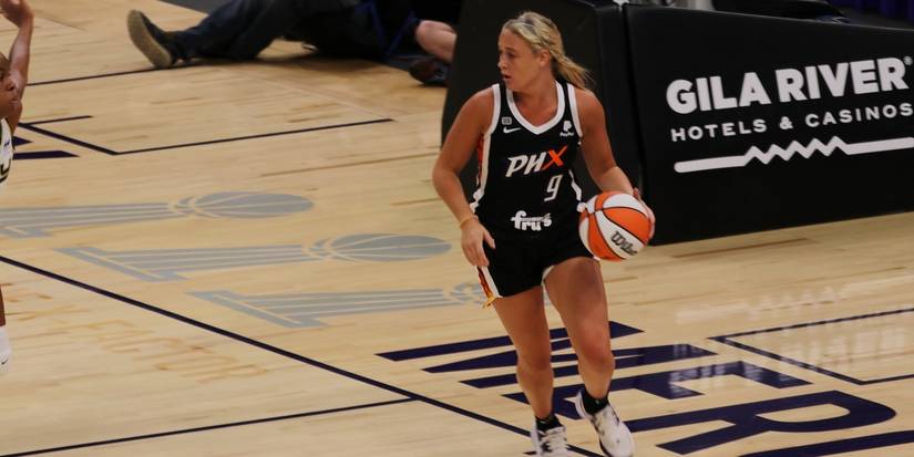 WNBA Players Set To Earn $300,000 Minimum Salary Under New Contract