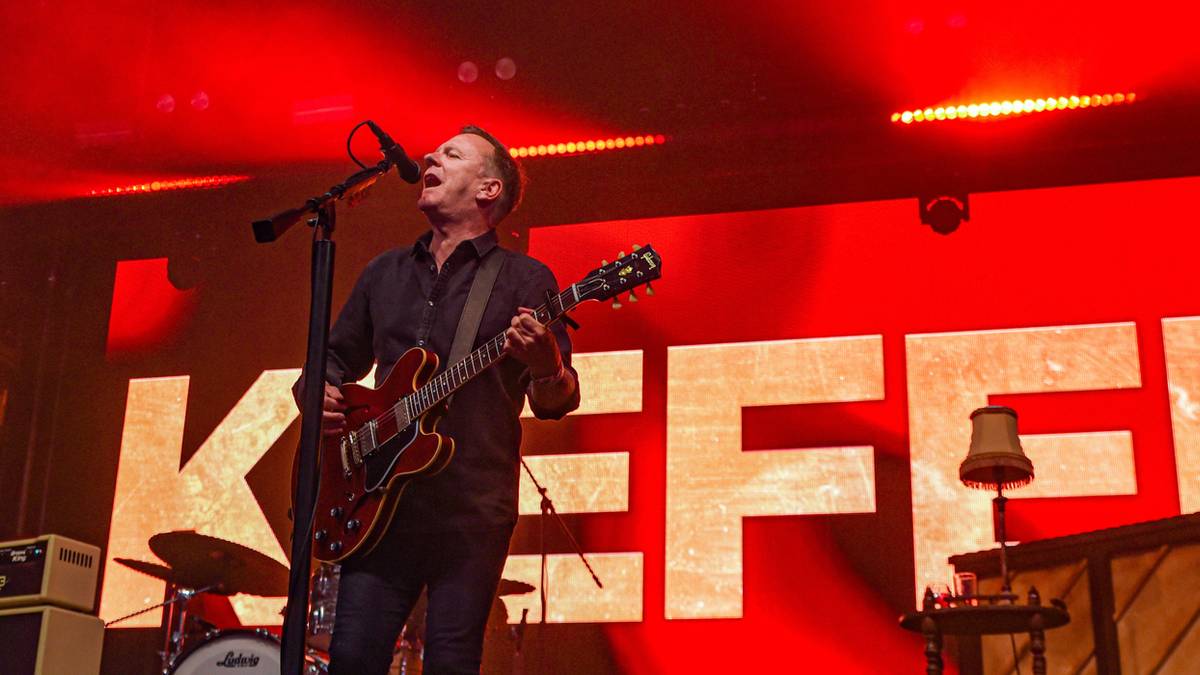 Kiefer Sutherland Cancels His U.S. Tour Due To Poor Ticket Sales