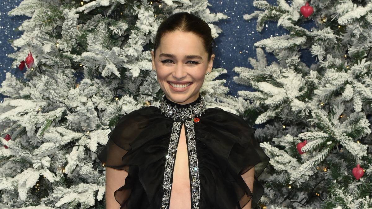 Emilia Clarke Clears The Air On Her Game Of Thrones Salary