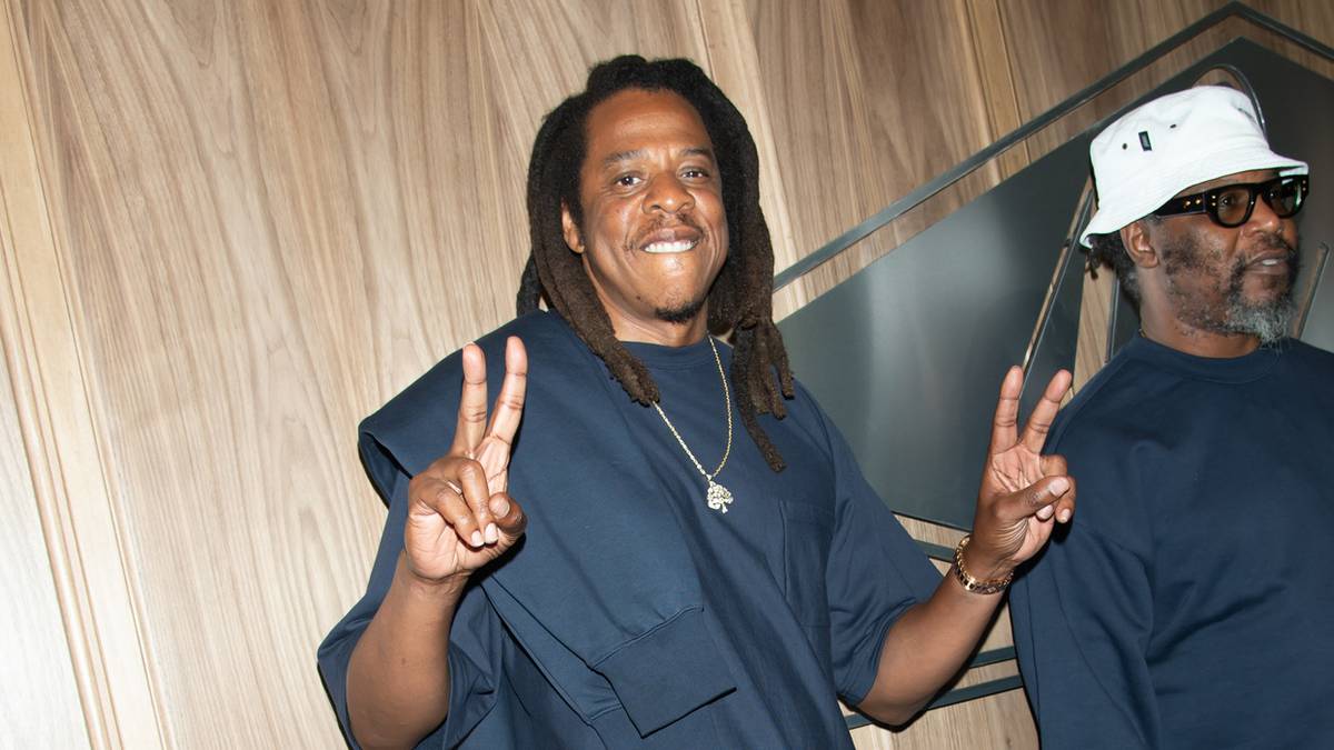 Jay-Z Fires Shots At Drake, Kanye West And Nicki Minaj In Explosive Freestyle