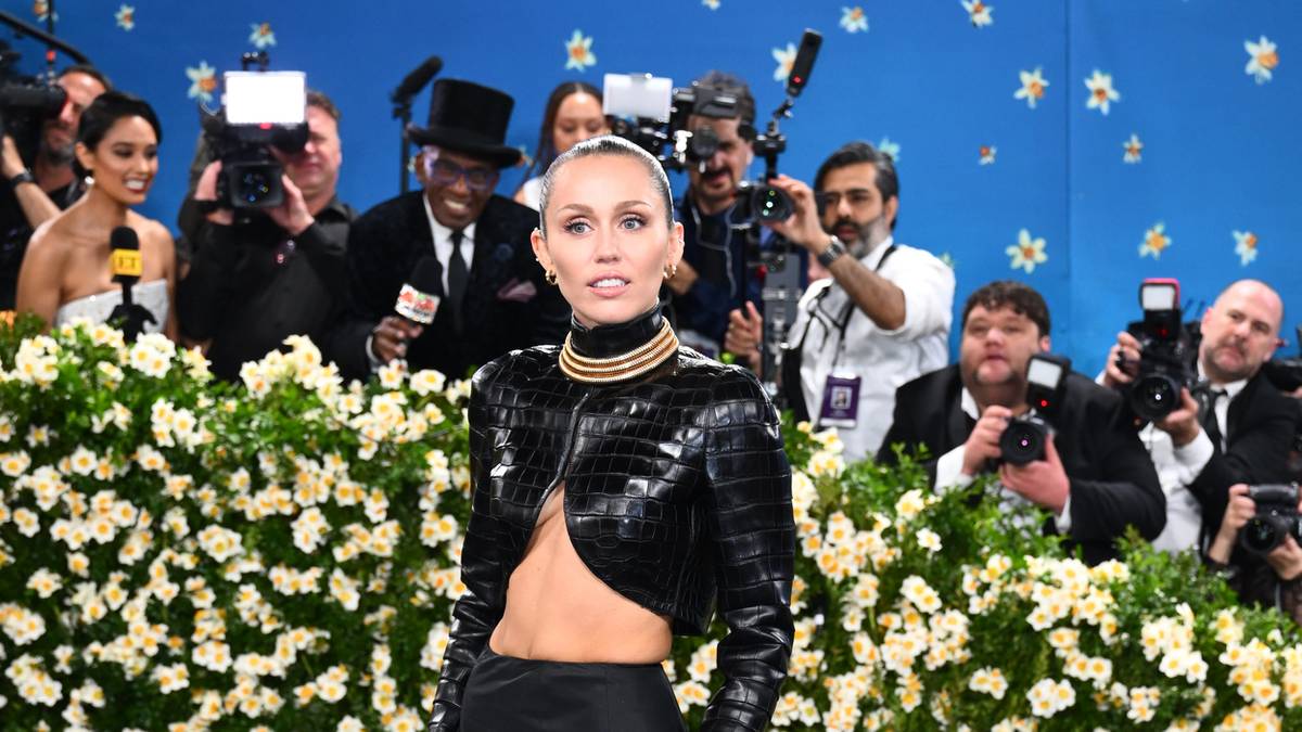 Miley Cyrus Reveals New Name As She Enters Her 10th Album Era After Godmother Dolly Parton's Death
