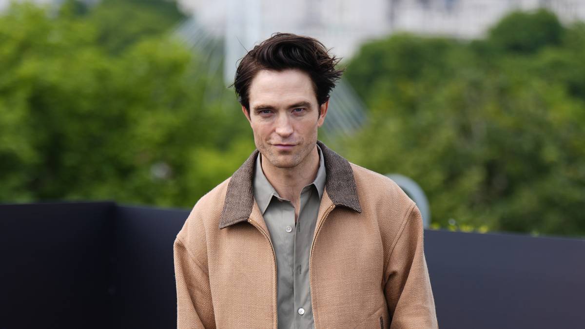 Robert Pattinson's Net Worth Does Not Entertain Beggars